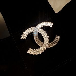 *RARE* 🔥 CC Chanel Silver and Crystal Brooch